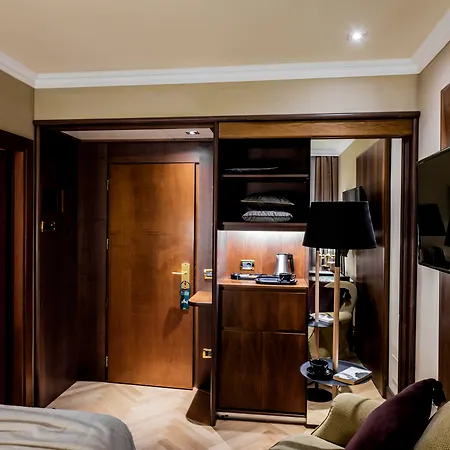 Accademia 4* Βερόνα